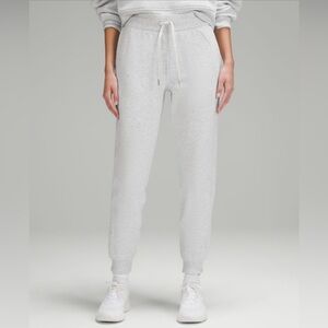 Lululemon Scuba High-Rise Jogger